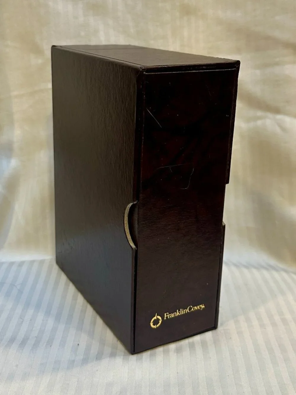 PERFECT! FRANKLIN COVEY COMPACT BURGUNDY LEATHER PLANNER & STORAGE BOX - BOTH!